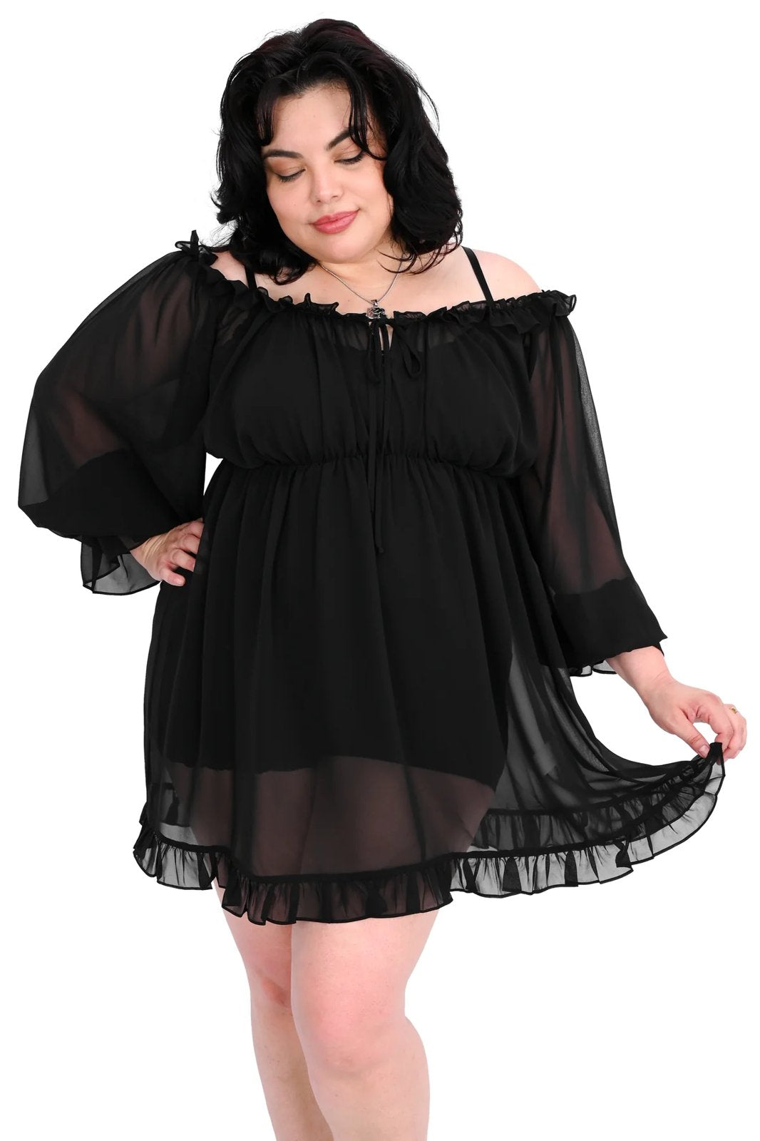 Carla Corazón modeling for Foxblood, photo 2.