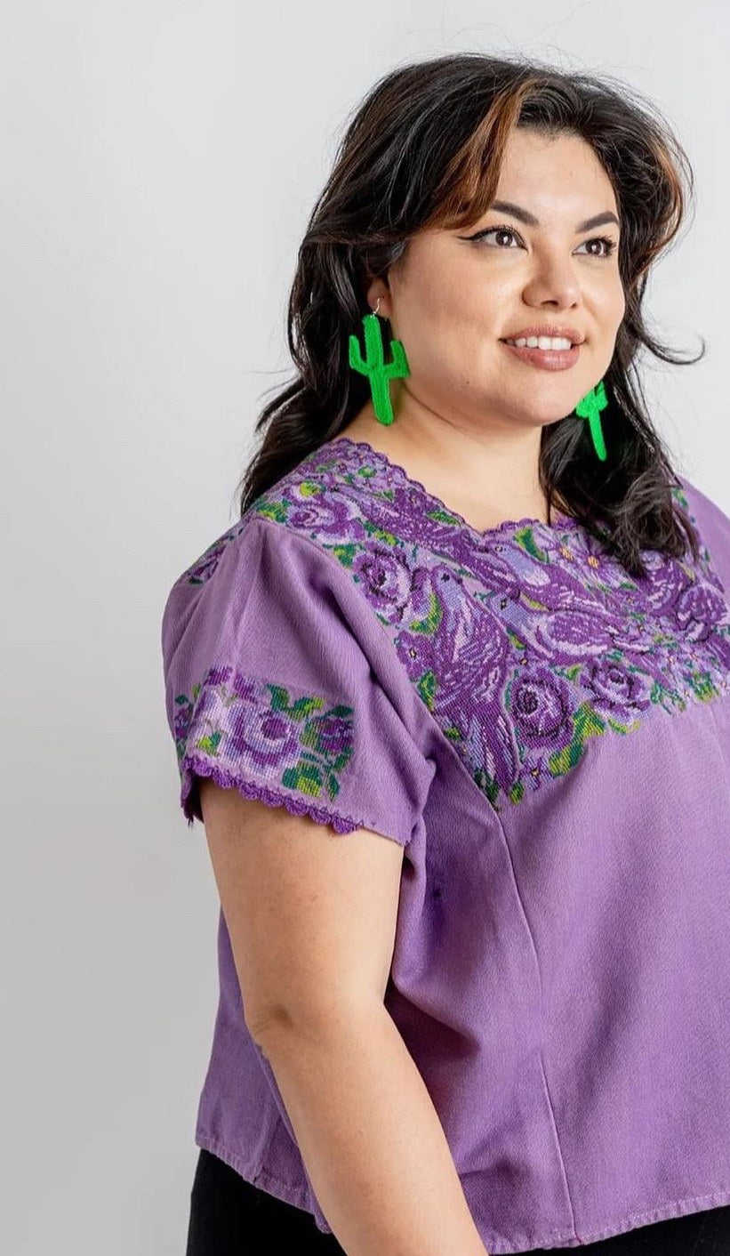 Carla Corazón modeling for Savia Guate, photo 1.
